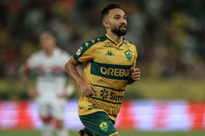 Clayson em ação pelo Cuiabá na temporada de 2024 -  (crédito: Foto: AssCom Dourado)