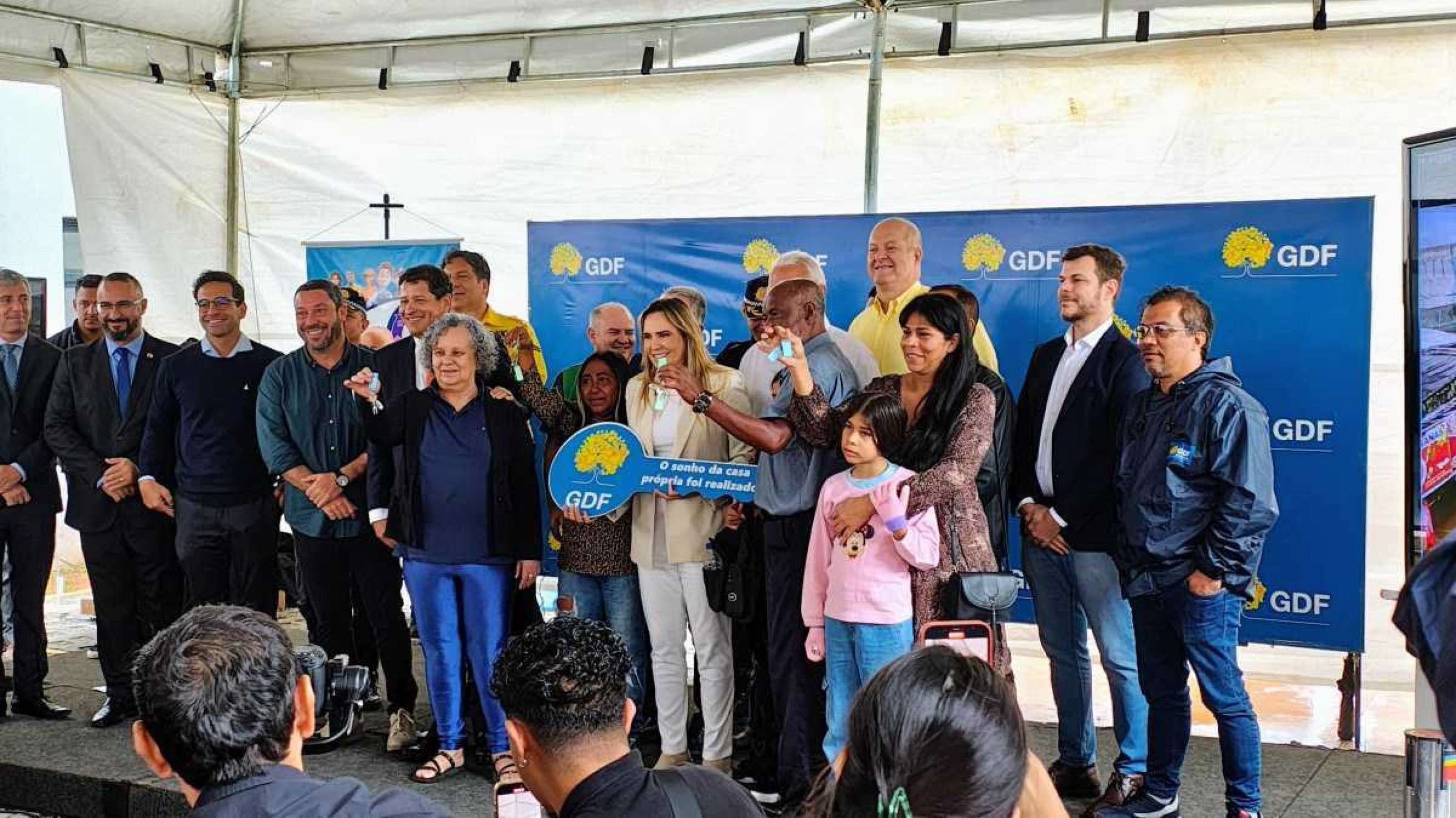 GDF entrega unidades habitacionais e câmeras de monitoramento no Sol Nascente