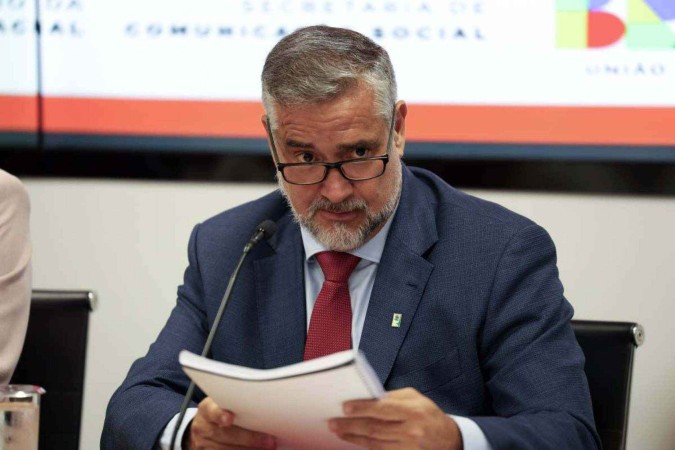 A licitação estava suspensa desde julho de 2024. Na época, Pimenta negou irregularidades -  (crédito: José Cruz/Agência Brasil)