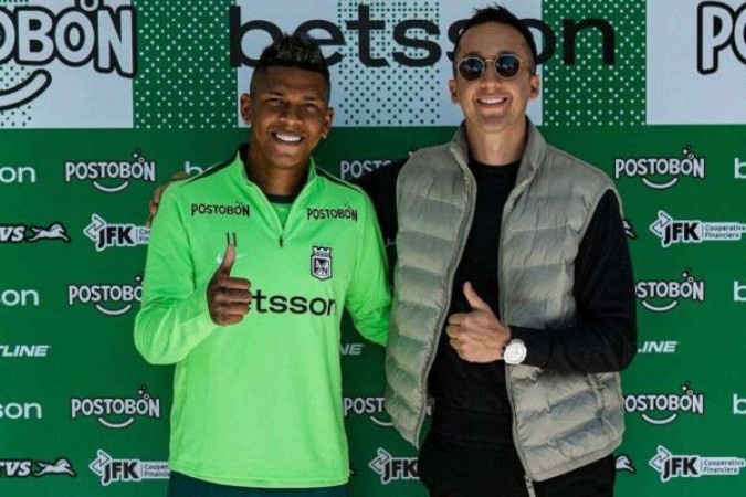 Billy Arce acerta com o Atlético Nacional -  (crédito: Foto: Reprodução / Instagram)