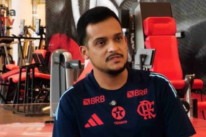 Paulo Cavalcanti é nutricionista do Flamengo e tinha sido demitido - (crédito: Foto: Reprodução/FlaTV) Paulo Cavalcanti é nutricionista do Flamengo e tinha sido demitido - (crédito: Foto: Reprodução/FlaTV)