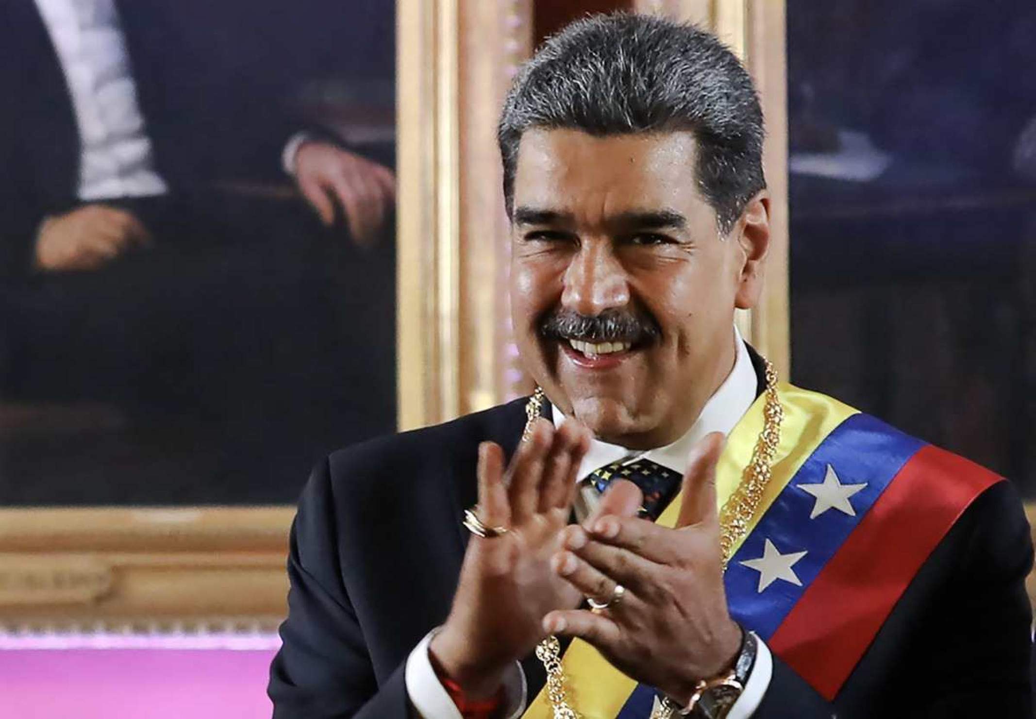 Presidente Nicolás Maduro após prestar juramento durante a posse presidencial      