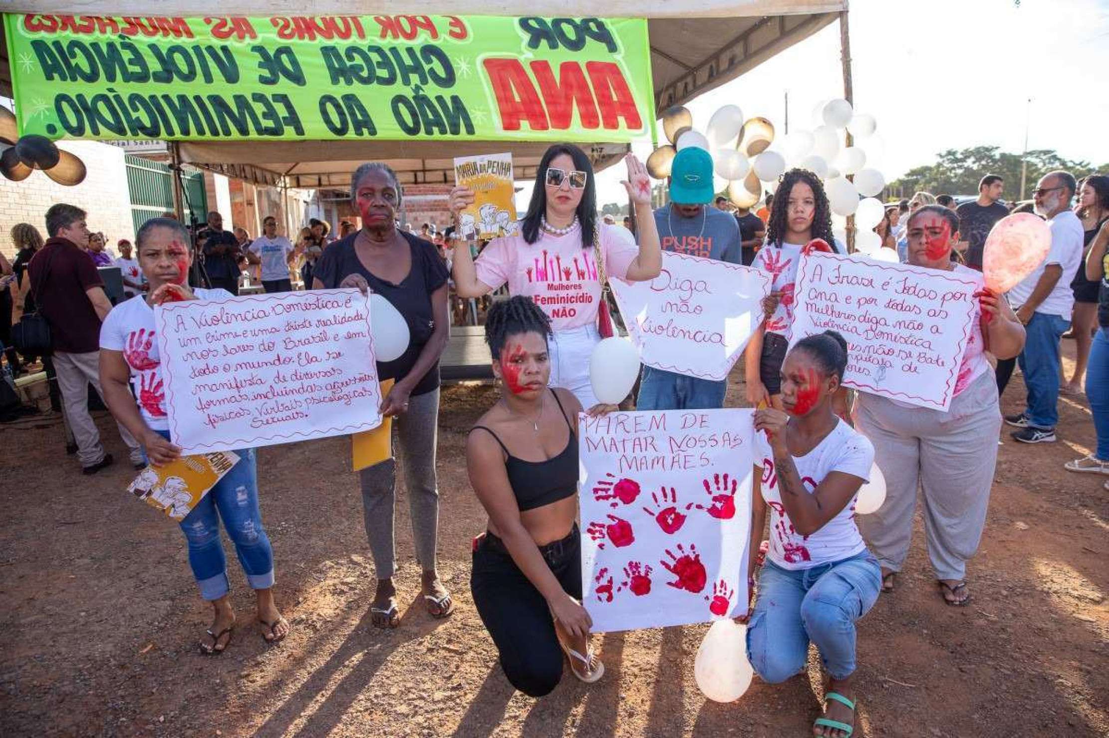  Manifesta....o contra o feminic..dio em Santa Luzia, na Estrutural     