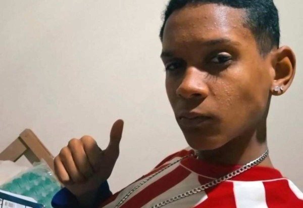  Samuel Soares foi encontrado degolado e com a mão decepada no meio da mata em Samambaia Norte