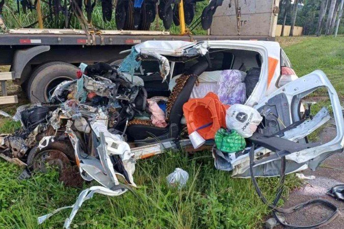 Homem de 68 anos morre em acidente de trânsito durante escolta de um caminhão - (crédito: Divulgação/PRF) Homem de 68 anos morre em acidente de trânsito durante escolta de um caminhão - (crédito: Divulgação/PRF)