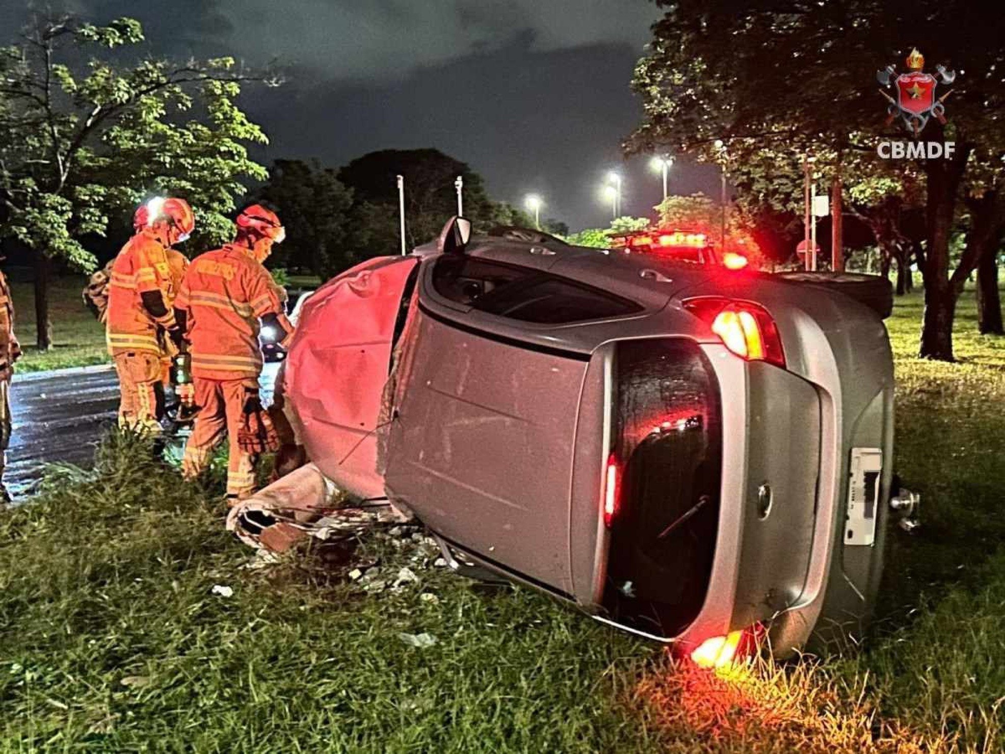 Acidentes de trânsito marcam a noite de sexta-feira (10/1) no DF