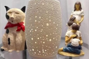 Castiçal de porcelana da marca Korallen-Windlicht, avaliado em R$ 11,7 mil, comprado por R$ 24 em brechó -  (crédito: Reprodução/Reddit)