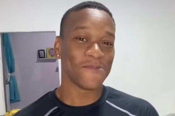 Influencer se emociona ao provar comida feita pela mãe antes de morrer - Reprodução / Instagram