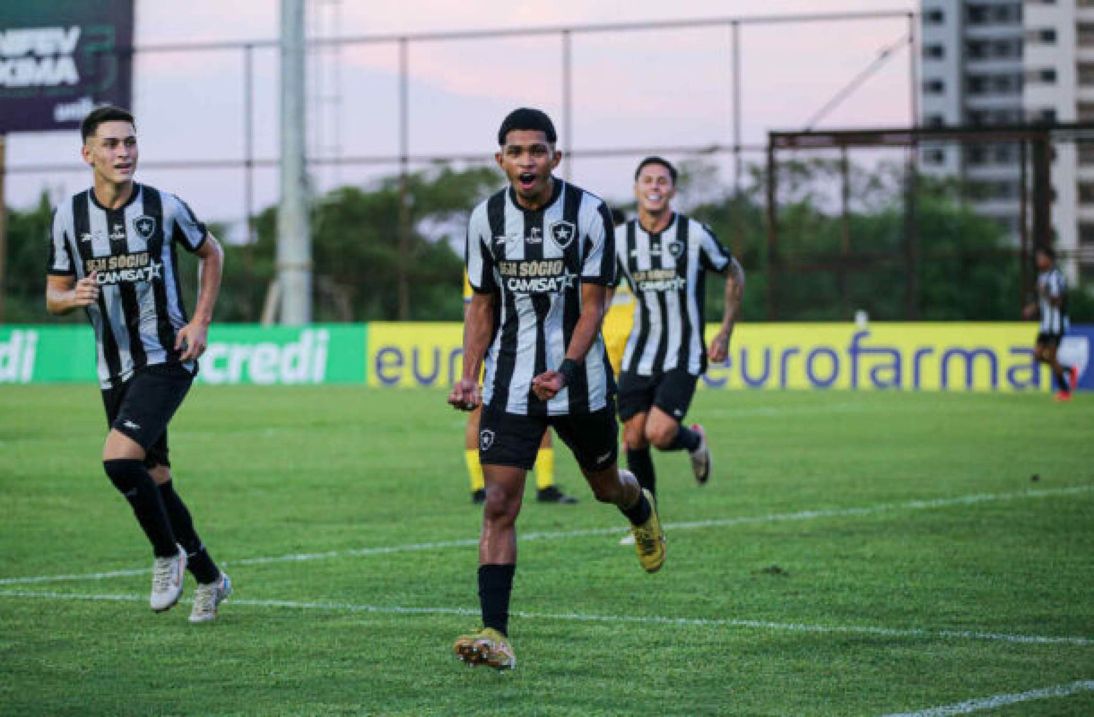 Nos acréscimos, Botafogo elimina Iape-MA e avança para a terceira fase da Copinha