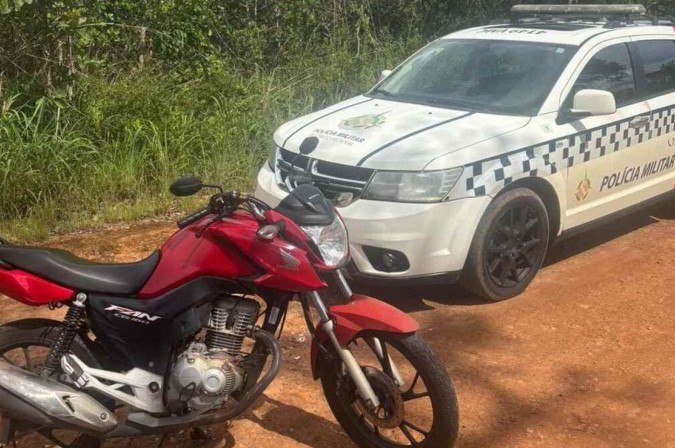 Polícia recupera motocicleta furtada em Santa Maria poucas horas após o crime
- (crédito: PMDF) Polícia recupera motocicleta furtada em Santa Maria poucas horas após o crime
- (crédito: PMDF)