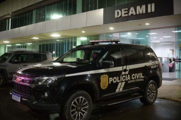 Homem foi conduzido pela Polícia Militar à Delegacia da Mulher, em Ceilândia, e vai responder por violência doméstica - (crédito: Ed Alves/CB/DA.Press) Homem foi conduzido pela Polícia Militar à Delegacia da Mulher, em Ceilândia, e vai responder por violência doméstica - (crédito: Ed Alves/CB/DA.Press)