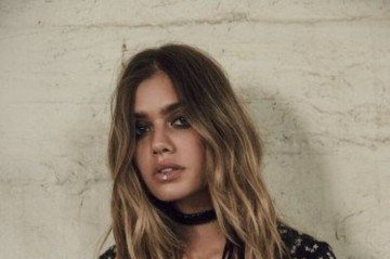 A tendência faz clara referência 
à estética hippie dos anos 1970 