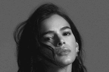 Bruna Marquezine vai viver par romântico com Gabriel Leone na série Véspera -  (crédito: Divulgação)