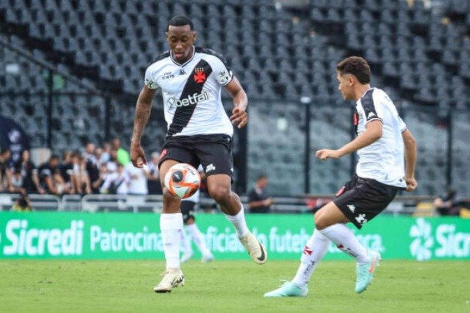 Luiz Gustavo em sua estreia no profissional do Vasco - (crédito: Foto: Dikran Sahagian/Vasco) Luiz Gustavo em sua estreia no profissional do Vasco - (crédito: Foto: Dikran Sahagian/Vasco)