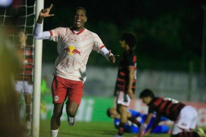 Raoni em comemoração do gol pelo Bragantino -  (crédito: Foto: Fernando Roberto/Red Bull Bragantino)