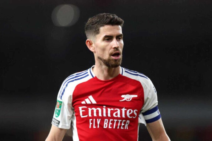  LONDON, ENGLAND - DECEMBER 18: Jorginho of Arsenal during the Carabao Cup Quarter Final match between Arsenal and Crystal Palace at Emirates Stadium on December 18, 2024 in London, England. (Photo by Alex Pantling/Getty Images)      Caption  -  (crédito:  Getty Images)