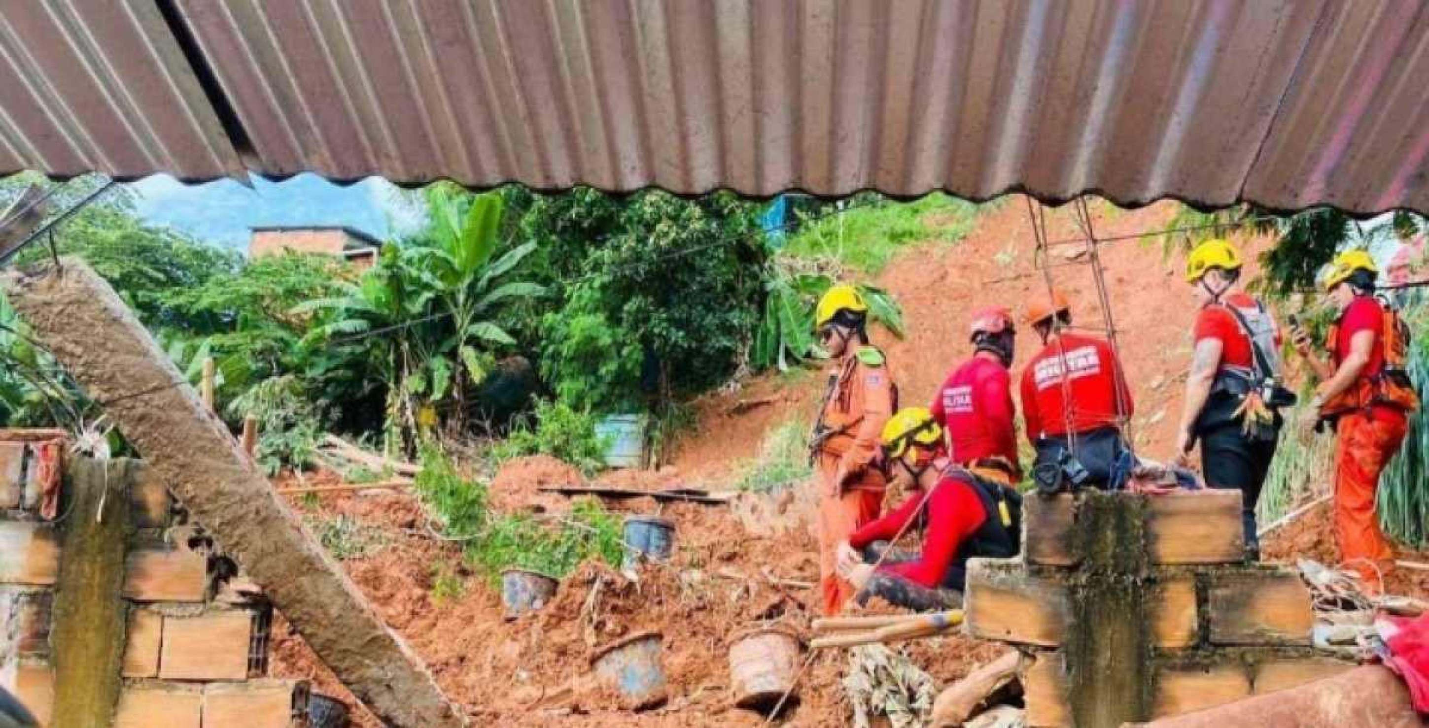 Chuvas deixam 11 mortos em Minas Gerais