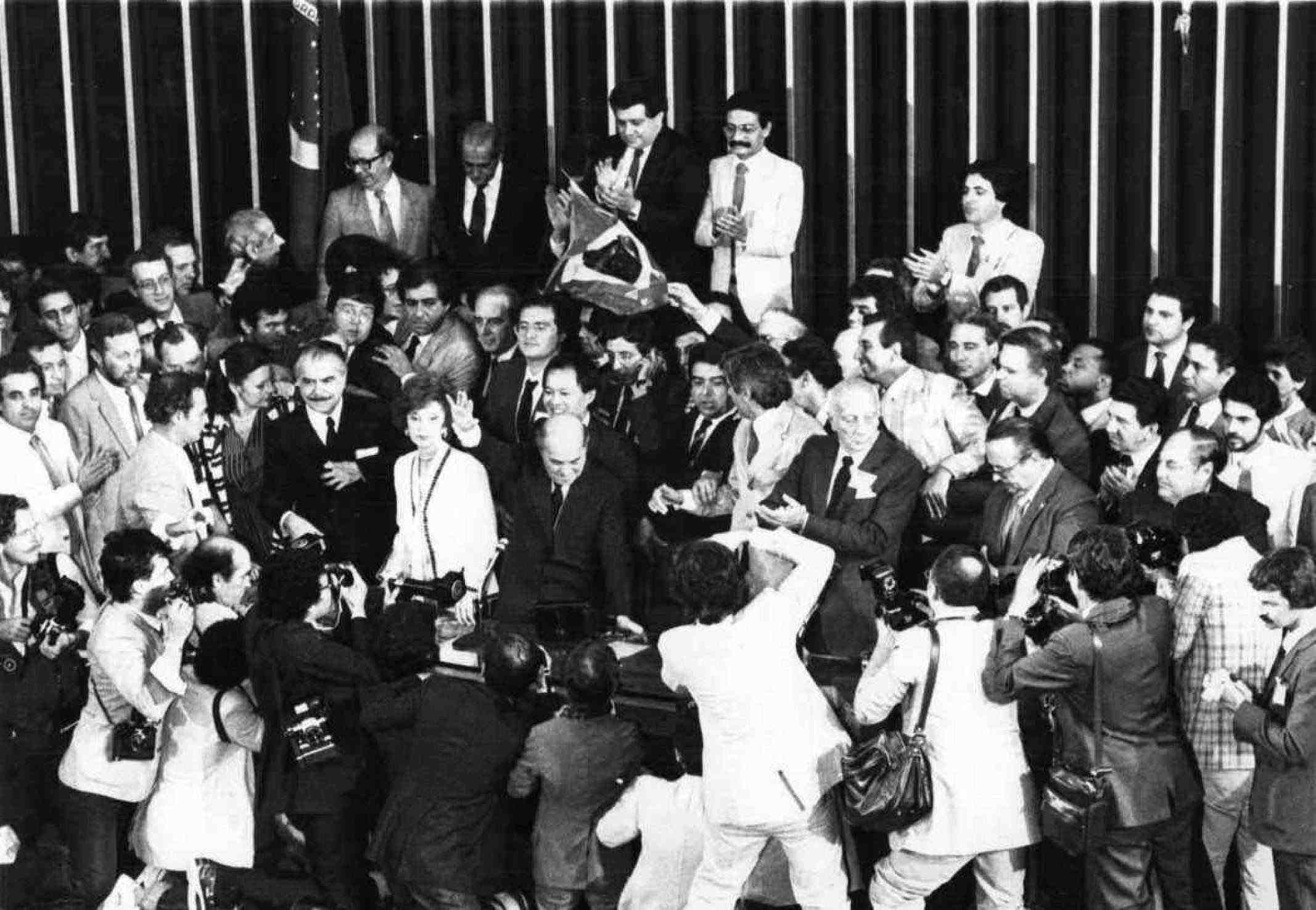 15/01/1985. Credito: Cece/CB/D.A Press. Brasil. Brasilia - DF. Tancredo Neves durante votação do Colegio Eleitoral. 