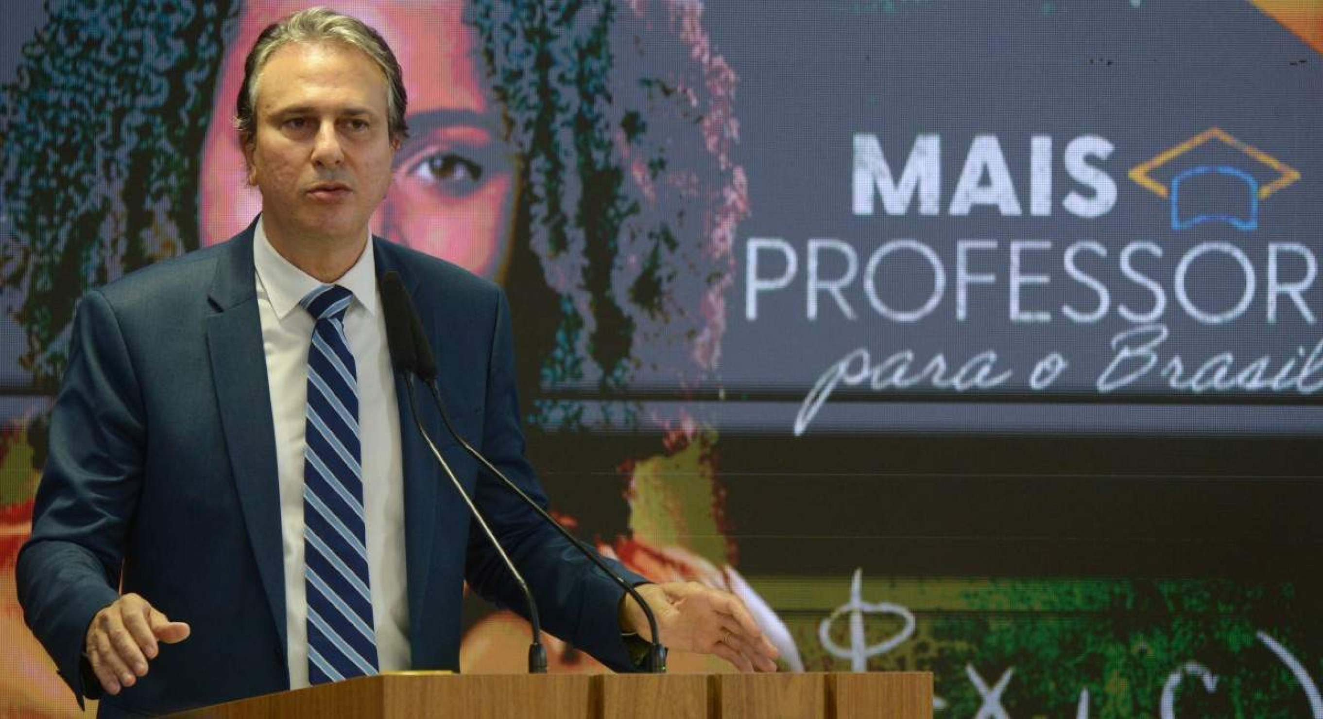 Programa do governo estimulará a formação de professor; saiba como