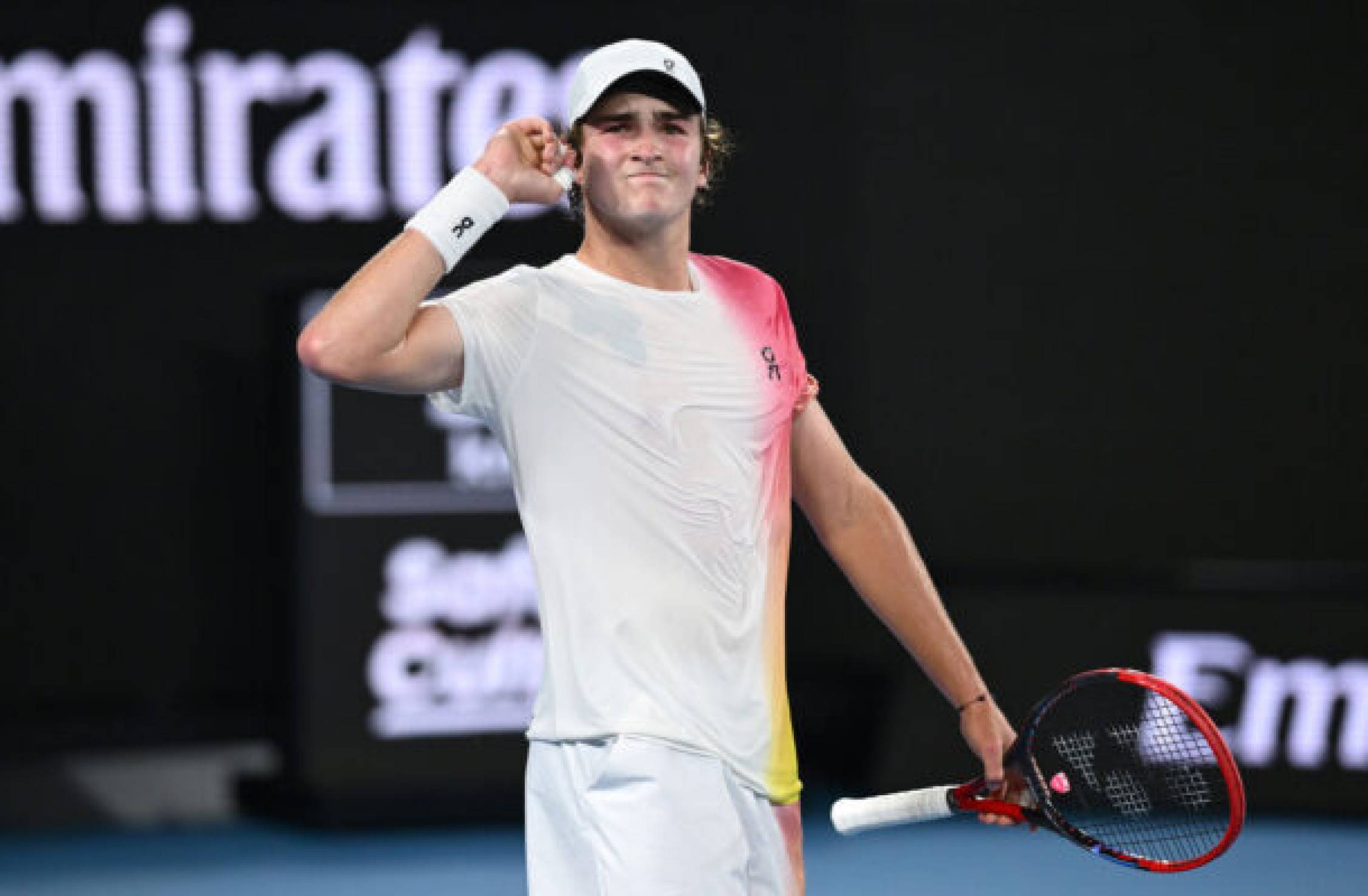 Torcedor do Flamengo, João Fonseca viraliza com camisa do Vasco no Australian Open