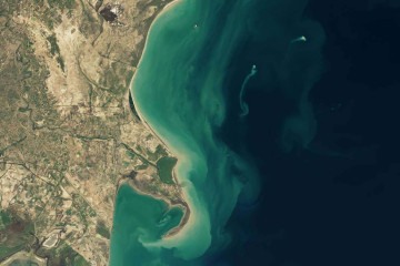 'Ilha fantasma' teria aparecido entre 30 de janeiro e 4 de fevereiro, e tem aproximadamente 400 metros de diâmetro -  (crédito: Wanmei Liang/Nasa)