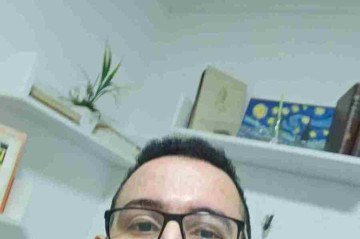 O professor de redação Elivando Moreira, 23, também tirou nota mil na redação e acredita ser exemplo para os alunos