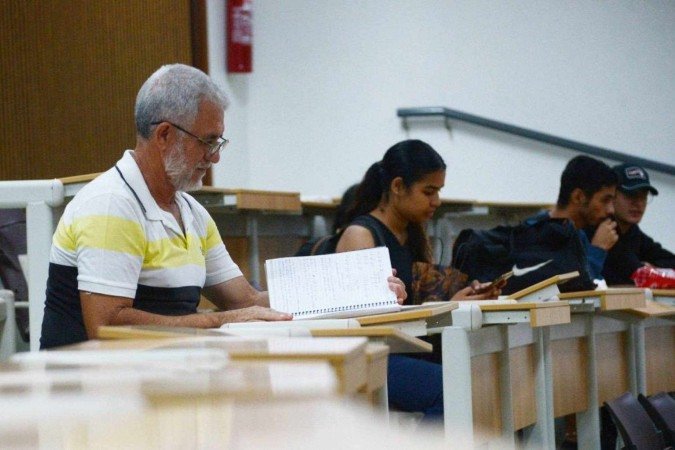 Medidas de Integração de Pessoas com mais de 60 Anos. Na foto, Valdir Correia Viana. 14/01/2025 Credito: Ed Alves/CB/DA.Press. Eu Estudante. Medidas de Integração de Pessoas com mais de 60 Anos. Na foto, Valdir Correia Viana.