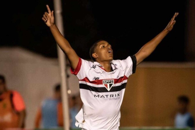 Ryan Francisco marcou seu sexto gol na Copinha e foi o herói da classificação são-paulina  -  (crédito: Foto: Guilherme Veiga/São Paulo)