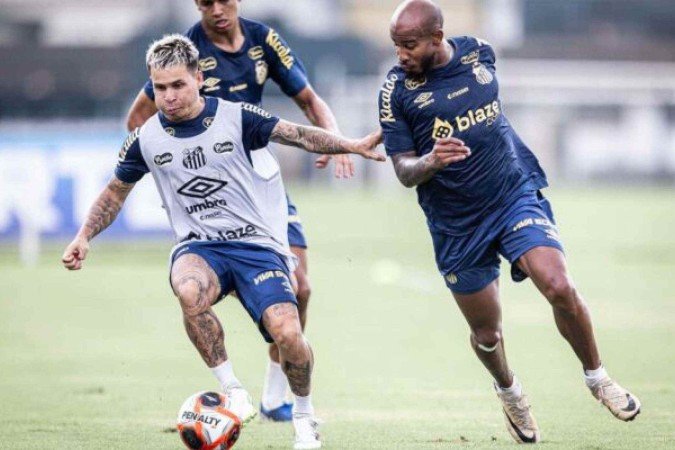 Soteldo surpreendeu com seu comportamento e desempenho na volta ao Santos e deve permanecer no elenco -  (crédito: Foto: Raul Baretta/ Santos FC)