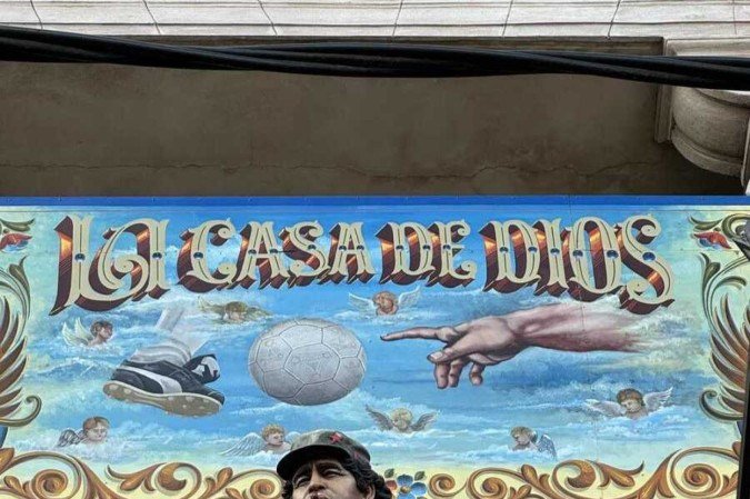 A figura de Diego Maradona é presente por todos os lados no Caminito e arredores