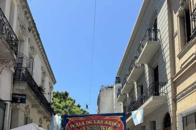 San Telmo é uma das boas alternativas para compras na feira de antiguidades e para comer os pratos tradicionais argentinos