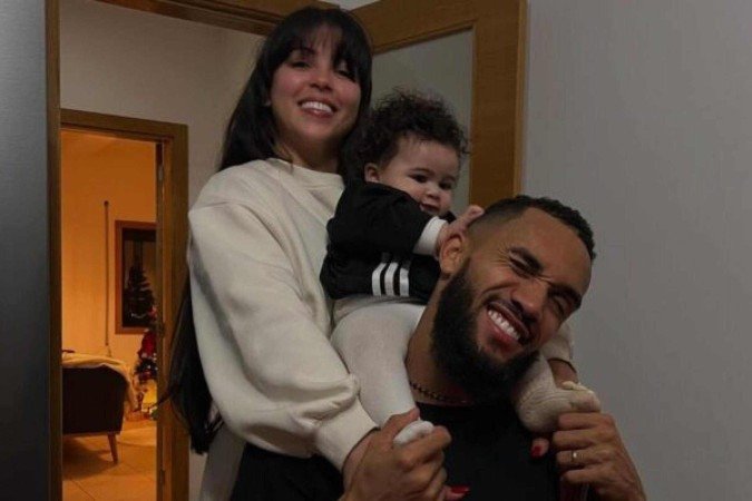 Esposa de Juninho, reforço do Flamengo, publica despedida do Qarabag - (crédito: Foto: Reprodução/Instagram) Esposa de Juninho, reforço do Flamengo, publica despedida do Qarabag - (crédito: Foto: Reprodução/Instagram)