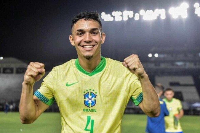 Arthur Dias é convocado para a Seleção Brasileira Sub-20 - (crédito: Foto: Staff Images/CBF) Arthur Dias é convocado para a Seleção Brasileira Sub-20 - (crédito: Foto: Staff Images/CBF)