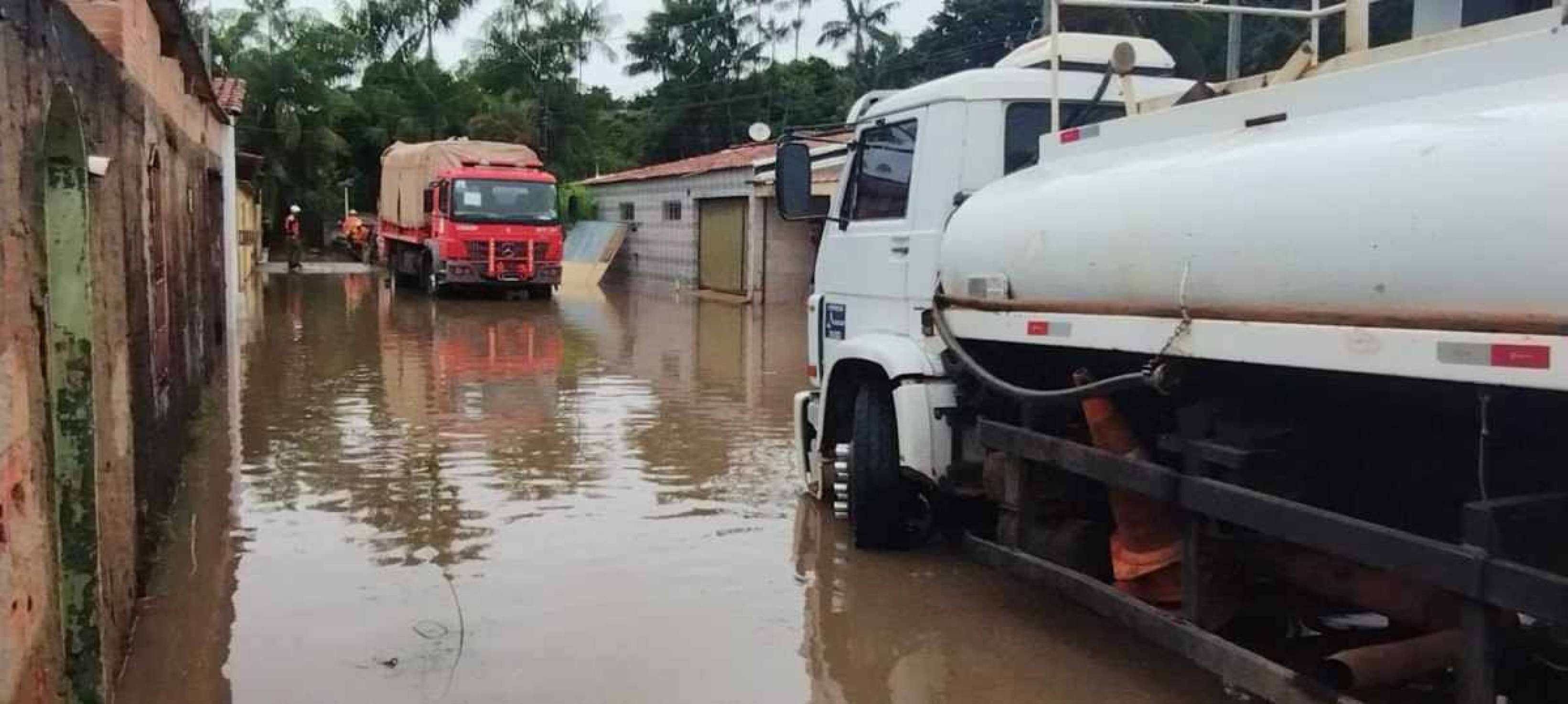 Alagamento atinge condomínio em Planaltina e deixa moradores desabrigados
