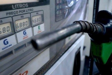 Aumento dos preços puxado pelos combustíveis tira dos agentes econômicos a esperança de uma queda mais acentuada dos juros neste ano - (crédito: Ed Alves/CB/DA.Press) Aumento dos preços puxado pelos combustíveis tira dos agentes econômicos a esperança de uma queda mais acentuada dos juros neste ano - (crédito: Ed Alves/CB/DA.Press)