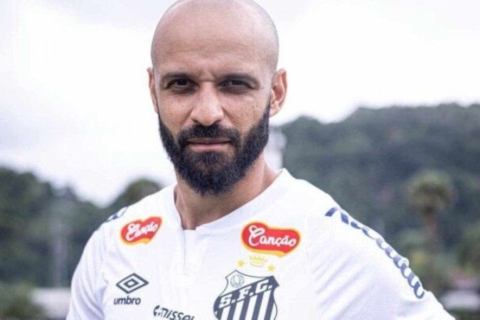 Thaciano é apresentado no Santos - (crédito: Foto: Divulgação/Santos) Thaciano é apresentado no Santos - (crédito: Foto: Divulgação/Santos)