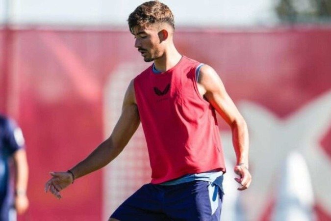 Amigos de Kike Salas, do Sevilla, receberam cerca de R$ 56 mil em esquema - (crédito: Foto: Divulgação/Sevilla FC) Amigos de Kike Salas, do Sevilla, receberam cerca de R$ 56 mil em esquema - (crédito: Foto: Divulgação/Sevilla FC)