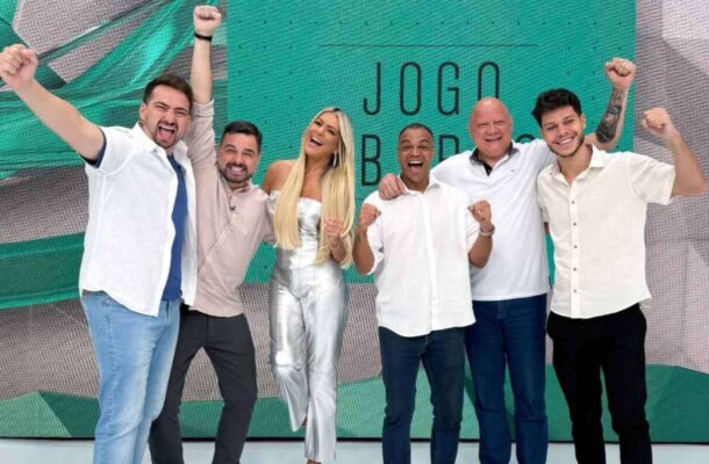 Apresentadora da Band é cancelada por postar meme com comentarista da Globo Apresentadora da Band é cancelada por postar meme com comentarista da Globo