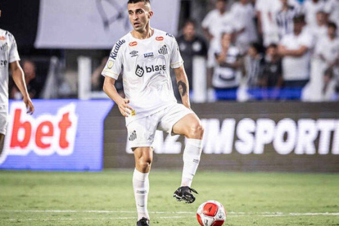 JOÃO SCHMIDT - Entrou no lugar de Rincón. Trouxe mais segurança para a defesa e ajudou a fechar os espaços pelo meio. NOTA: 6,5