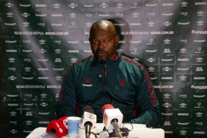 Rio de Janeiro, Brasil - 15/01/2025 - Est..dio Raulino de Oliveira. .Fluminense enfrenta o Volta Redonda esta noite pela 2.. rodada do Campeonato Carioca 2025...COLETIVA MARC..O..FOTO: LUCAS MER..ON / FLUMINENSE F.C....IMPORTANTE: Imagem destinada a uso institucional e divulga....o, seu.uso comercial est.. vetado incondicionalmente por seu autor e o.Fluminense Football Club... obrigat..rio mencionar o nome do autor ou.usar a imagem....IMPORTANT: Image intended for institutional use and distribution..Commercial use is prohibited unconditionally by its author and.Fluminense Football Club. It is mandatory to mention the name of the.author or use the image....IMPORTANTE: Im..gen para uso solamente institucional y distribuici..n. El.uso comercial es prohibido por su autor y por el Fluminense FootballClub. ...s mandat..rio mencionar el nombre del autor ao usar el im..gen.
- (crédito: Lucas Mercon) Rio de Janeiro, Brasil - 15/01/2025 - Est..dio Raulino de Oliveira. .Fluminense enfrenta o Volta Redonda esta noite pela 2.. rodada do Campeonato Carioca 2025...COLETIVA MARC..O..FOTO: LUCAS MER..ON / FLUMINENSE F.C....IMPORTANTE: Imagem destinada a uso institucional e divulga....o, seu.uso comercial est.. vetado incondicionalmente por seu autor e o.Fluminense Football Club... obrigat..rio mencionar o nome do autor ou.usar a imagem....IMPORTANT: Image intended for institutional use and distribution..Commercial use is prohibited unconditionally by its author and.Fluminense Football Club. It is mandatory to mention the name of the.author or use the image....IMPORTANTE: Im..gen para uso solamente institucional y distribuici..n. El.uso comercial es prohibido por su autor y por el Fluminense FootballClub. ...s mandat..rio mencionar el nombre del autor ao usar el im..gen.
- (crédito: Lucas Mercon)