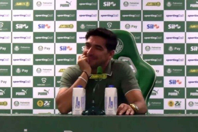 Abel Ferreira reclamou de preço solicitado por clube brasileiro em negociação com o Palmeiras - (crédito: Foto: Reprodução/TV Palmeiras) Abel Ferreira reclamou de preço solicitado por clube brasileiro em negociação com o Palmeiras - (crédito: Foto: Reprodução/TV Palmeiras)