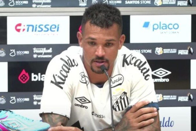 ZÉ IVALDO - Entrou no lugar de João Basso para tentar corrigir os espaços na defesa. Teve uma boa atuação. NOTA: 6,0