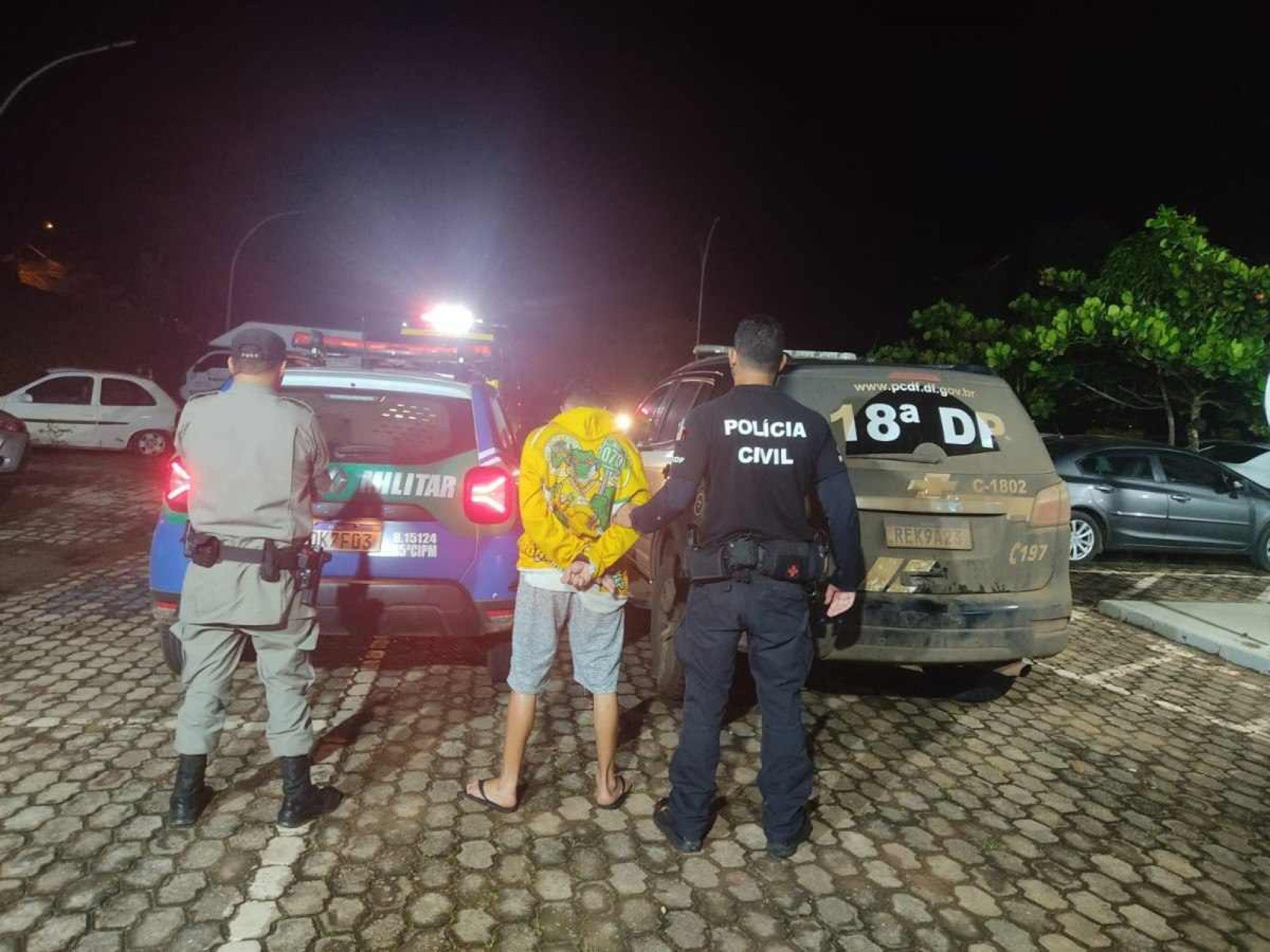 Torcedor de organizada do Brasiliense é preso por ameaçar e roubar rival
