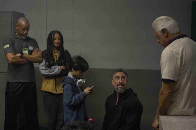  A descoberta do filho autista muda toda a perspectiva de vida do lutador interpretado por Marcos Mion