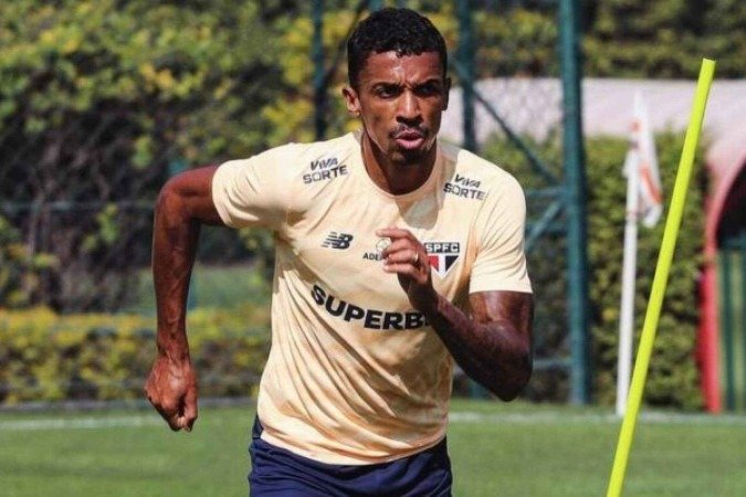 Luiz Gustavo se lesionou na partida contra o Cruzeiro - (crédito: Foto: Rubens Chiri/saopaulofc) Luiz Gustavo se lesionou na partida contra o Cruzeiro - (crédito: Foto: Rubens Chiri/saopaulofc)