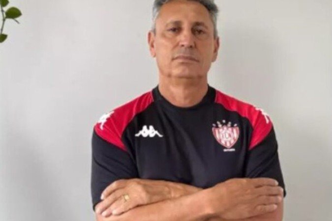 O Noroeste nÃ£o tem desfalques para o jogo contra o Palmeiras, mas o tÃ©cnico Paulo Comelli deve fazer mudanÃ§as e adotar uma postura mais defensiva em relaÃ§Ã£o Ã  adotada contra o Velo Clube. ApÃ³s o jogo de estreia, o treinador adiantou que precisarÃ¡ tomar cuidados tÃ¡ticos maiores. Foto: DivulgaÃ§Ã£o/Noroeste
