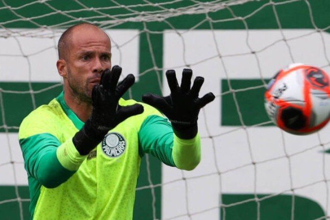 MARCELO LOMBA - Fez defesas importantes, principalmente no primeiro tempo, mas não conseguiu evitar o gol do Noroeste na segunda etapa. NOTA 7,0 - Foto: Cesar Greco/Palmeiras