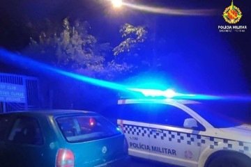 Graças ao patrulhamento um dos carros foi encontrado no dia seguinte em uma área de mata na QE 25 e o utro logo após o furto. - (crédito: PMDF) Graças ao patrulhamento um dos carros foi encontrado no dia seguinte em uma área de mata na QE 25 e o utro logo após o furto. - (crédito: PMDF)
