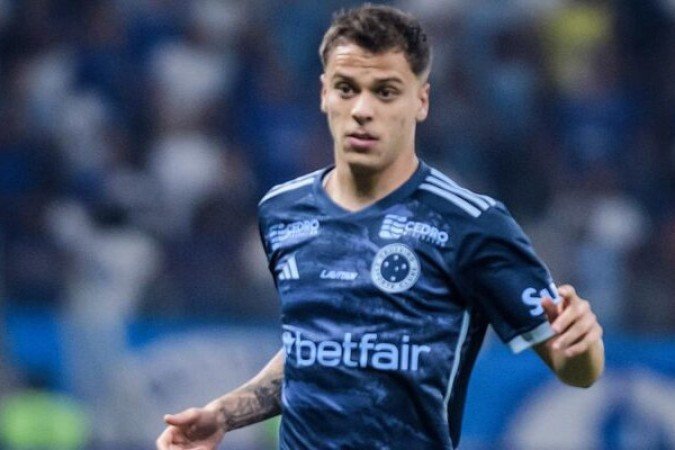 VITINHO - Substituiu Lucas Silva e até melhorou a qualidade do passe no meio-campo, mas ficou de longe de empolgar - Nota 6,0 - Foto: Gustavo Aleixo/Cruzeiro