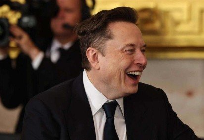 Musk é formado em física e economia pela Universidade da Pensilvânia, nos Estados Unidos, empresário e a pessoa mais rica no mundo  -  (crédito: Chip Somodevilla / POOL / AFP) -Musk é formado em física e economia pela Universidade da Pensilvânia, nos Estados Unidos, empresário e a pessoa mais rica no mundo  -  (crédito: Chip Somodevilla / POOL / AFP)